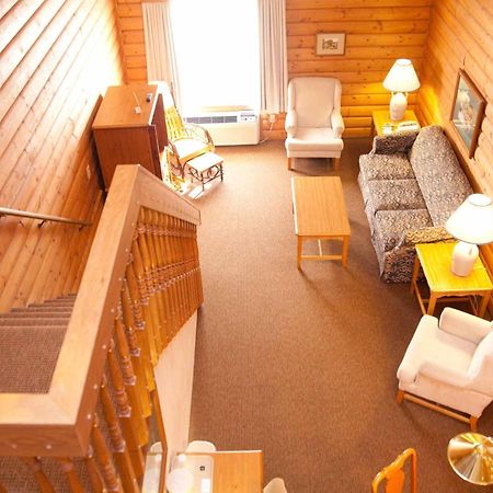 Baymont By Wyndham Mequon Milwaukee Area Hotel Екстериор снимка