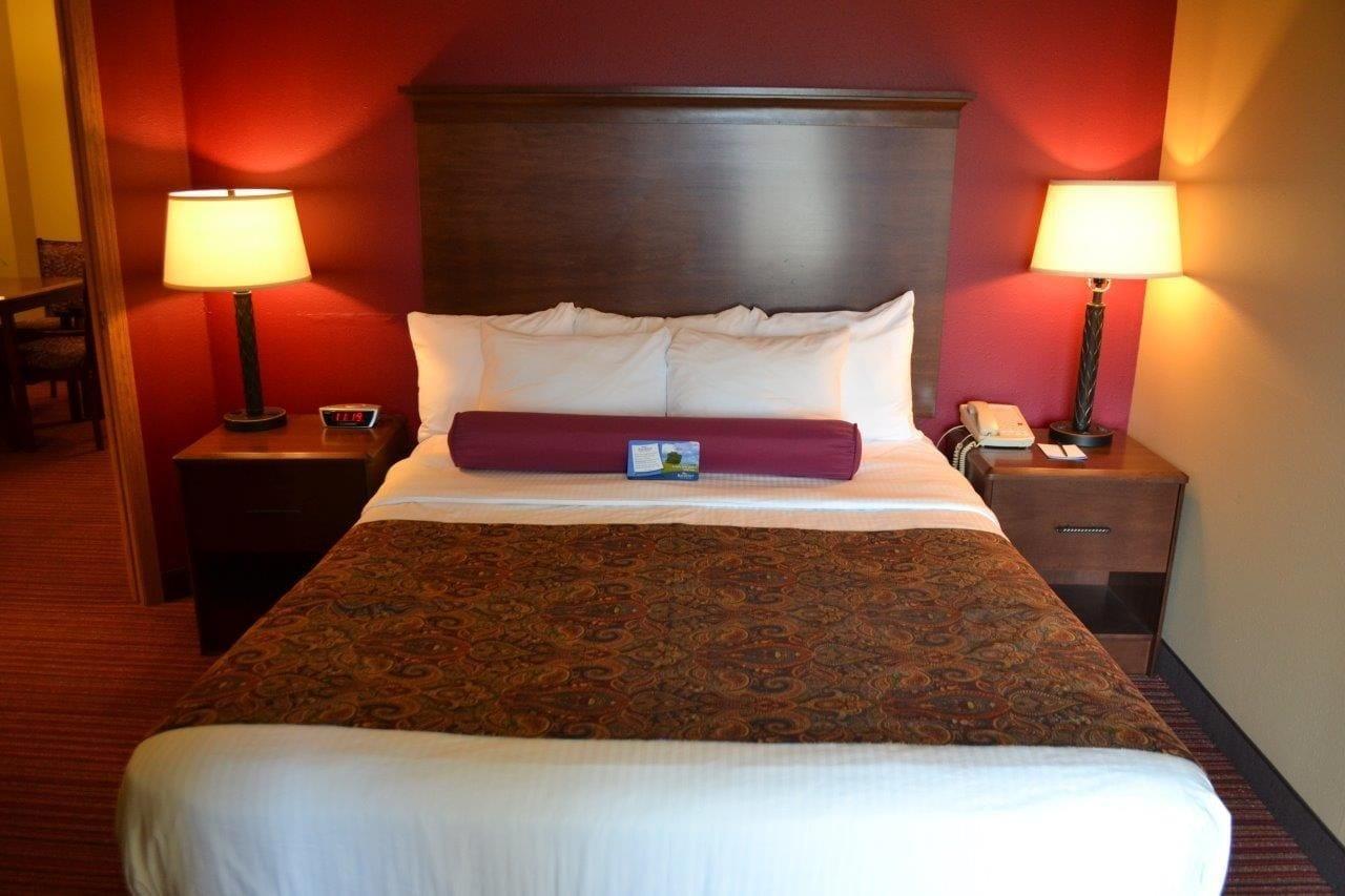 Baymont By Wyndham Mequon Milwaukee Area Hotel Екстериор снимка