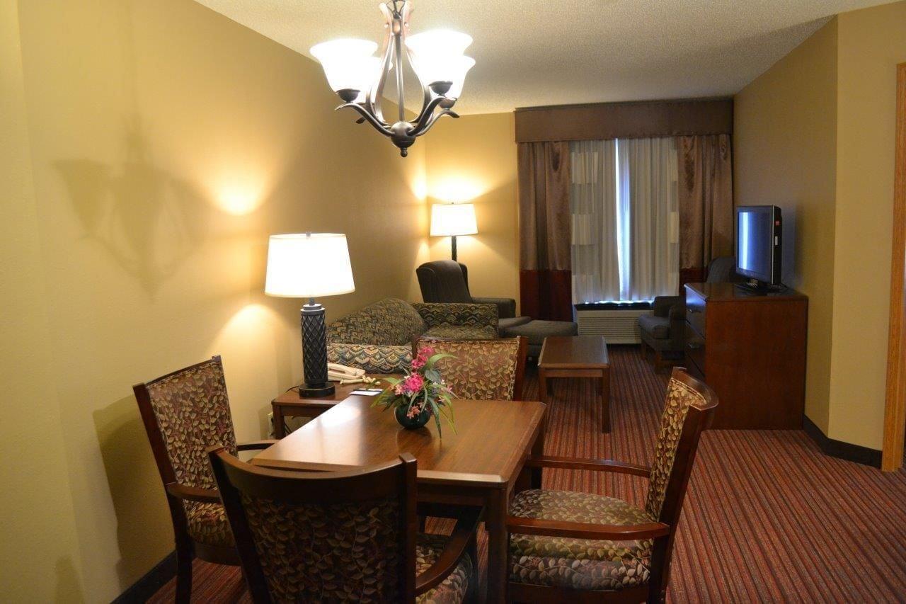 Baymont By Wyndham Mequon Milwaukee Area Hotel Екстериор снимка
