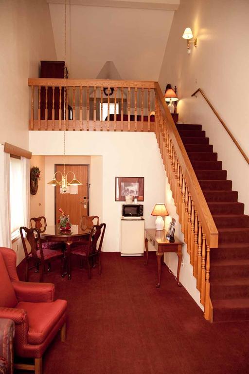 Baymont By Wyndham Mequon Milwaukee Area Hotel Екстериор снимка