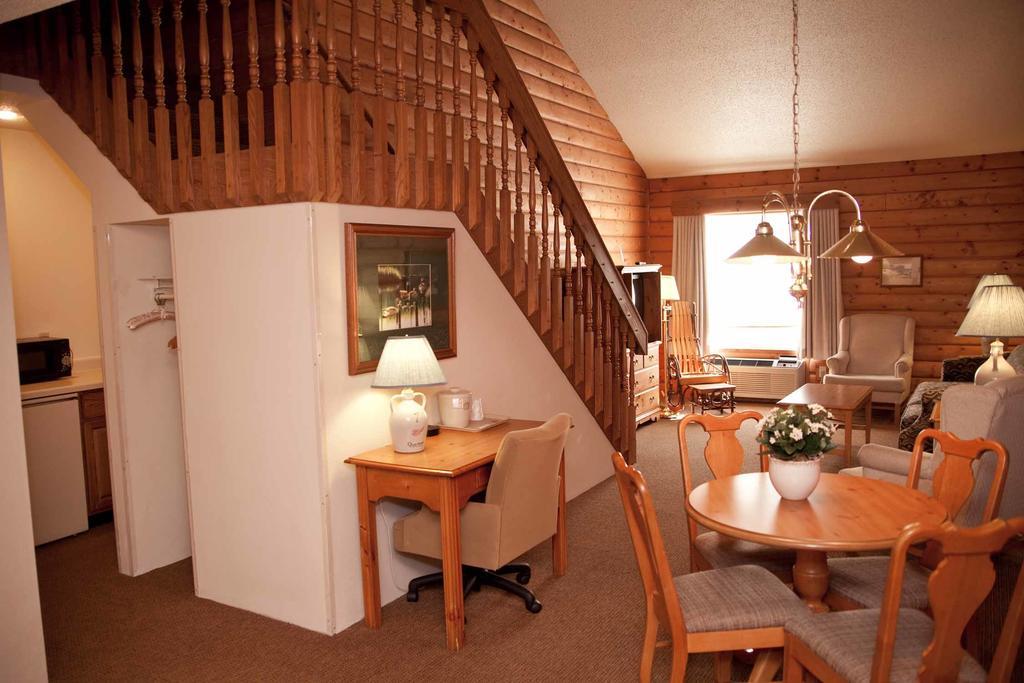 Baymont By Wyndham Mequon Milwaukee Area Hotel Екстериор снимка
