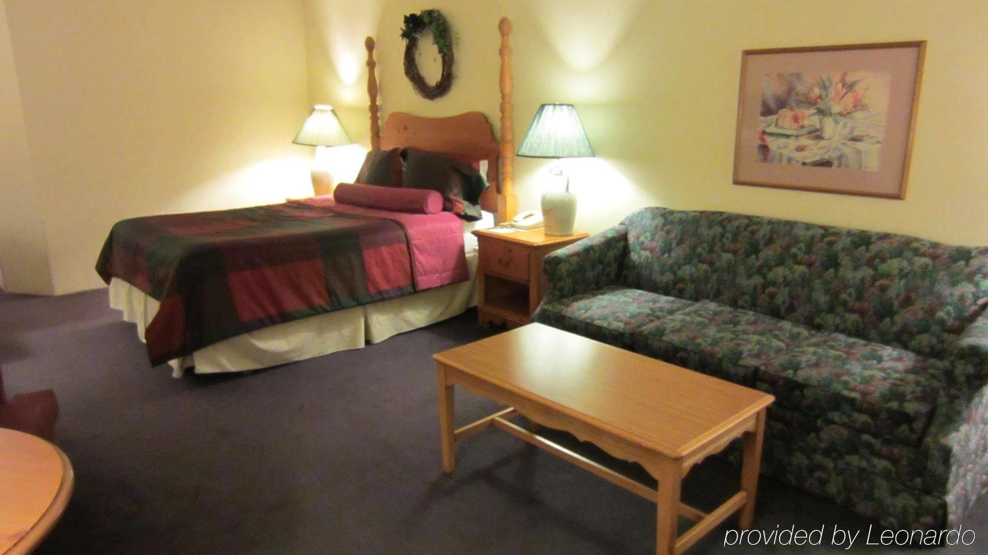 Baymont By Wyndham Mequon Milwaukee Area Hotel Стая снимка