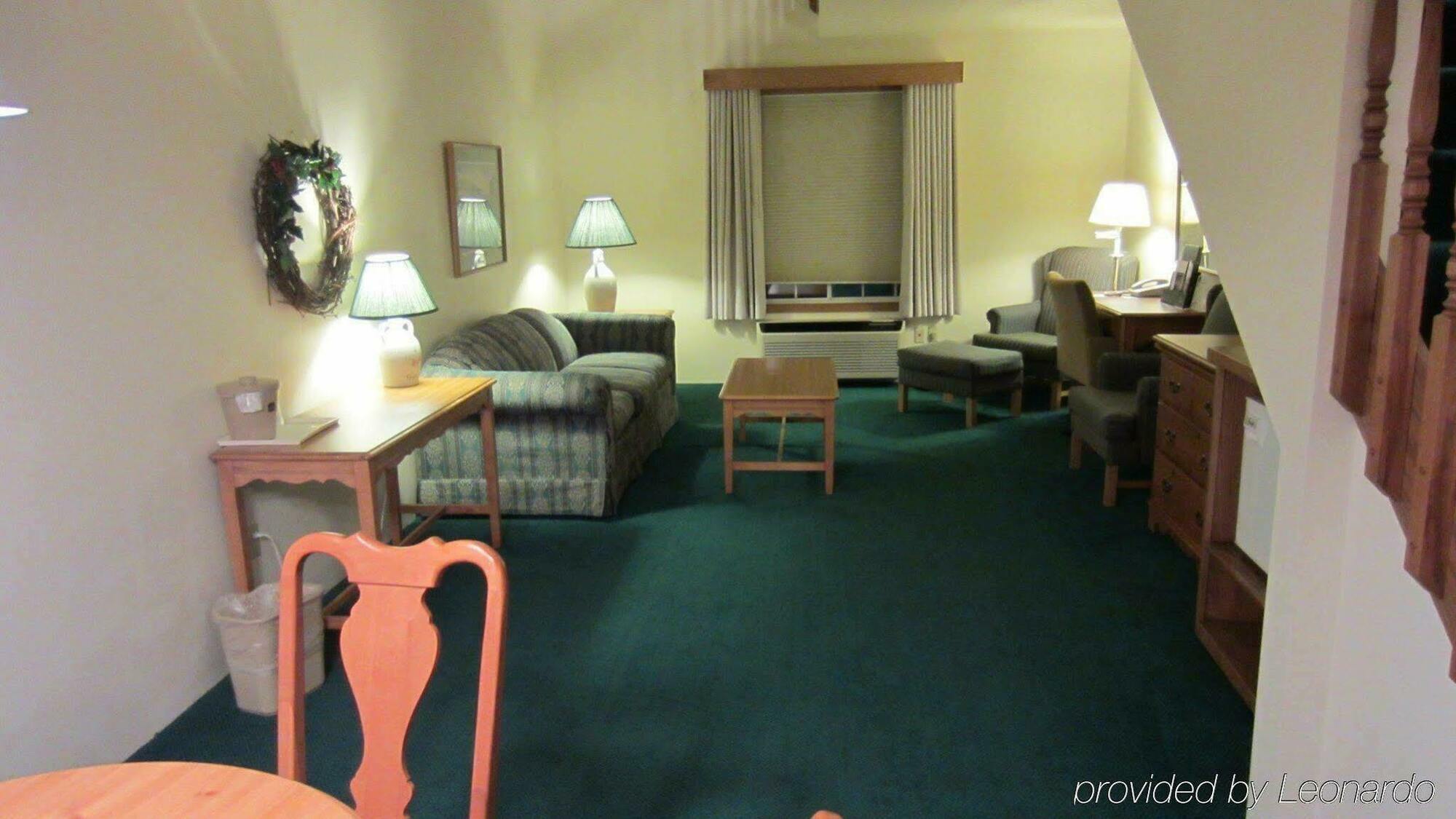 Baymont By Wyndham Mequon Milwaukee Area Hotel Стая снимка